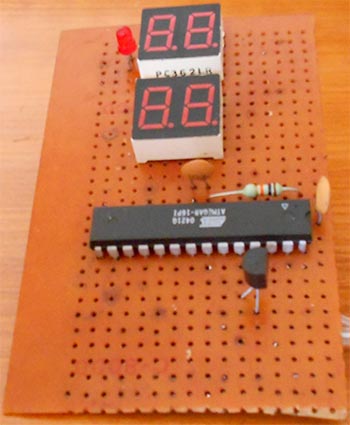 Сдвоенный цифровой термометр на ATmega8 и DS18B20 Сдвоенный цифровой термометр на ATmega8 и DS18B20