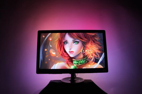 Интерактивная фоновая подсветка Ambilight