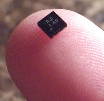 Портативный усилитель 2x22Вт с кнопочным управлением