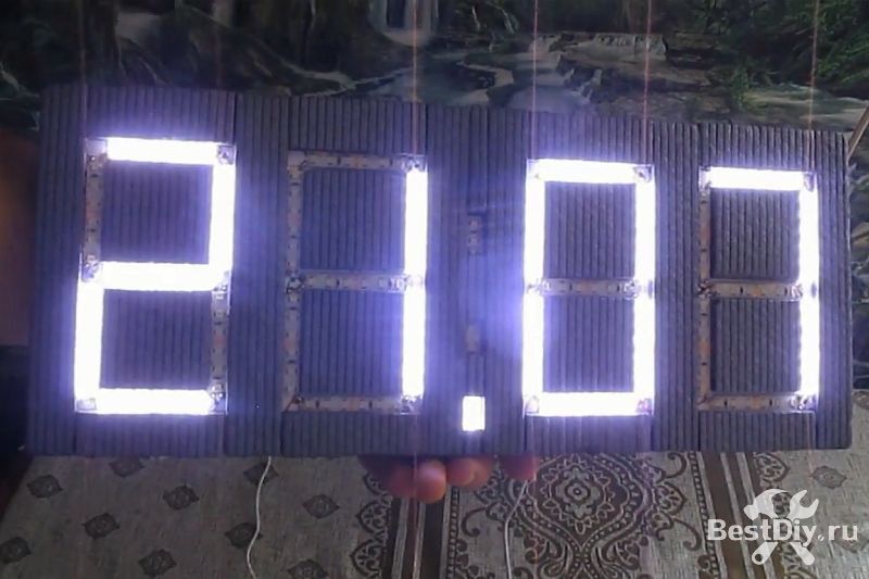 Большие цифровые часы на светодиодной ленте и Ардуино
