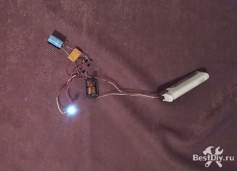Вечный фонарик из пьезоэлемента зажигалки