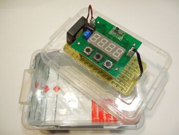 Схема таймера для засветки фоторезиста на ATtiny13