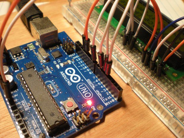 Текстовой дисплей для удаленной связи с офисом на базе Arduino Uno