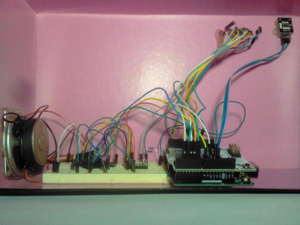 Voloshbnoe Korobochka na Arduino