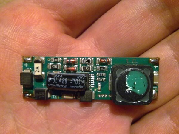 Автономный светодиодный прожектор на Arduino